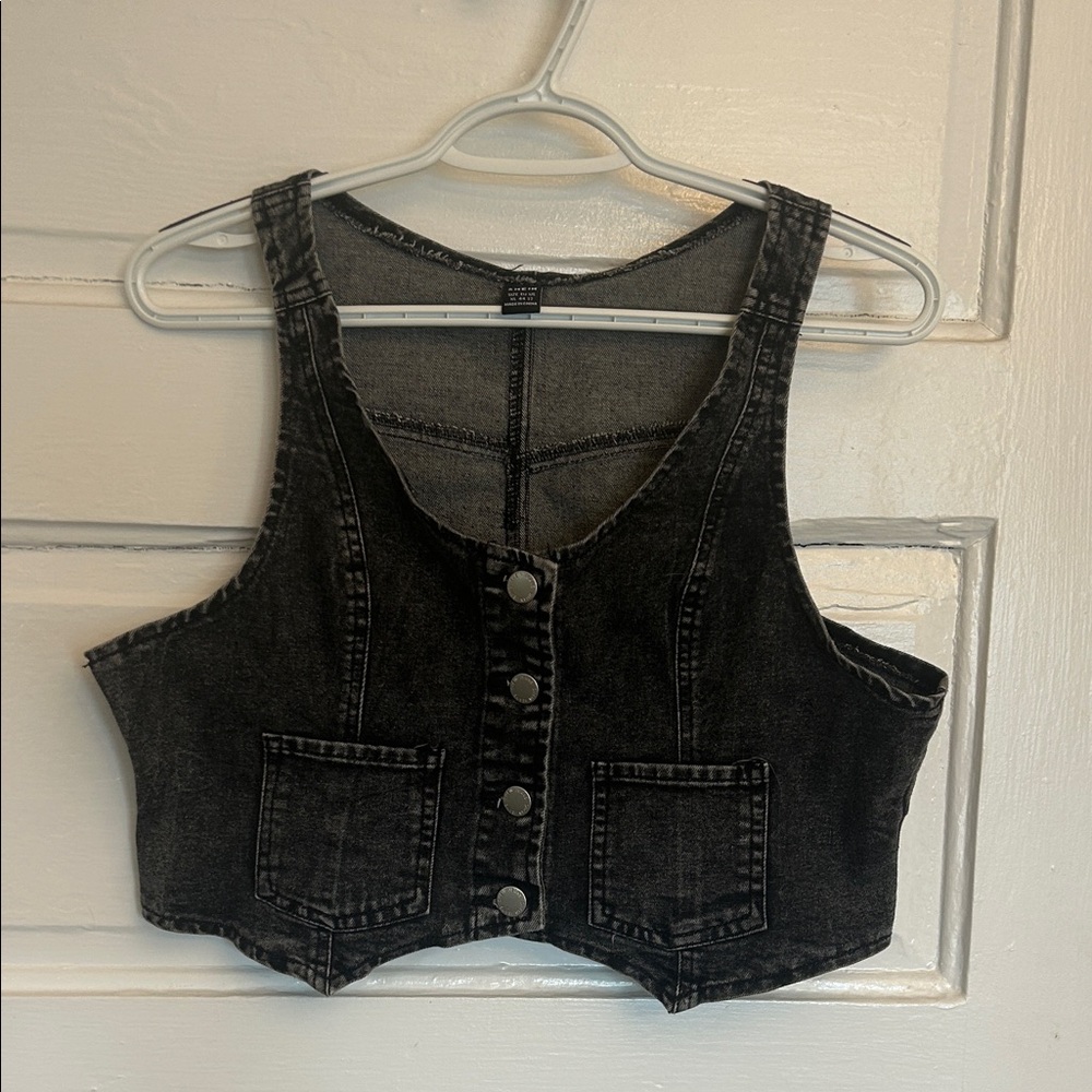 SHEIN Black Washed Denim Crop Vest